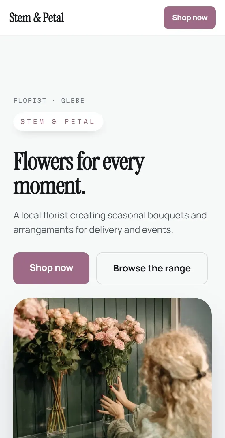 The florist starting site on a phone